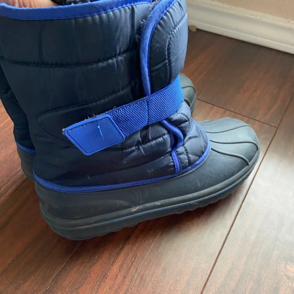 THE CHILDREN'S PLACE BLUE WINTER SNOW BOOTS Big Kid SIZE 6